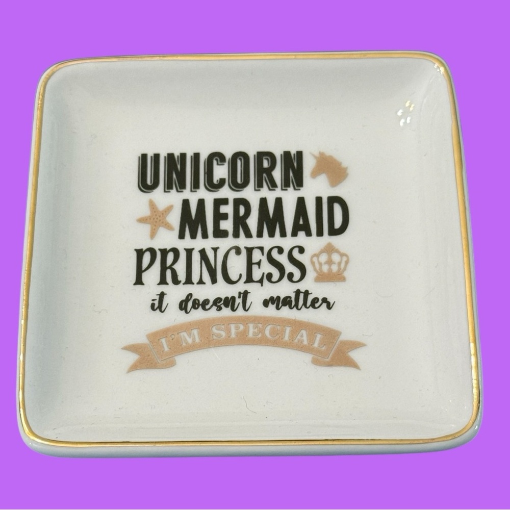 NWT White Ceramic Trinket/Keys/Jewelry Dish With Gold & Black “Special”
